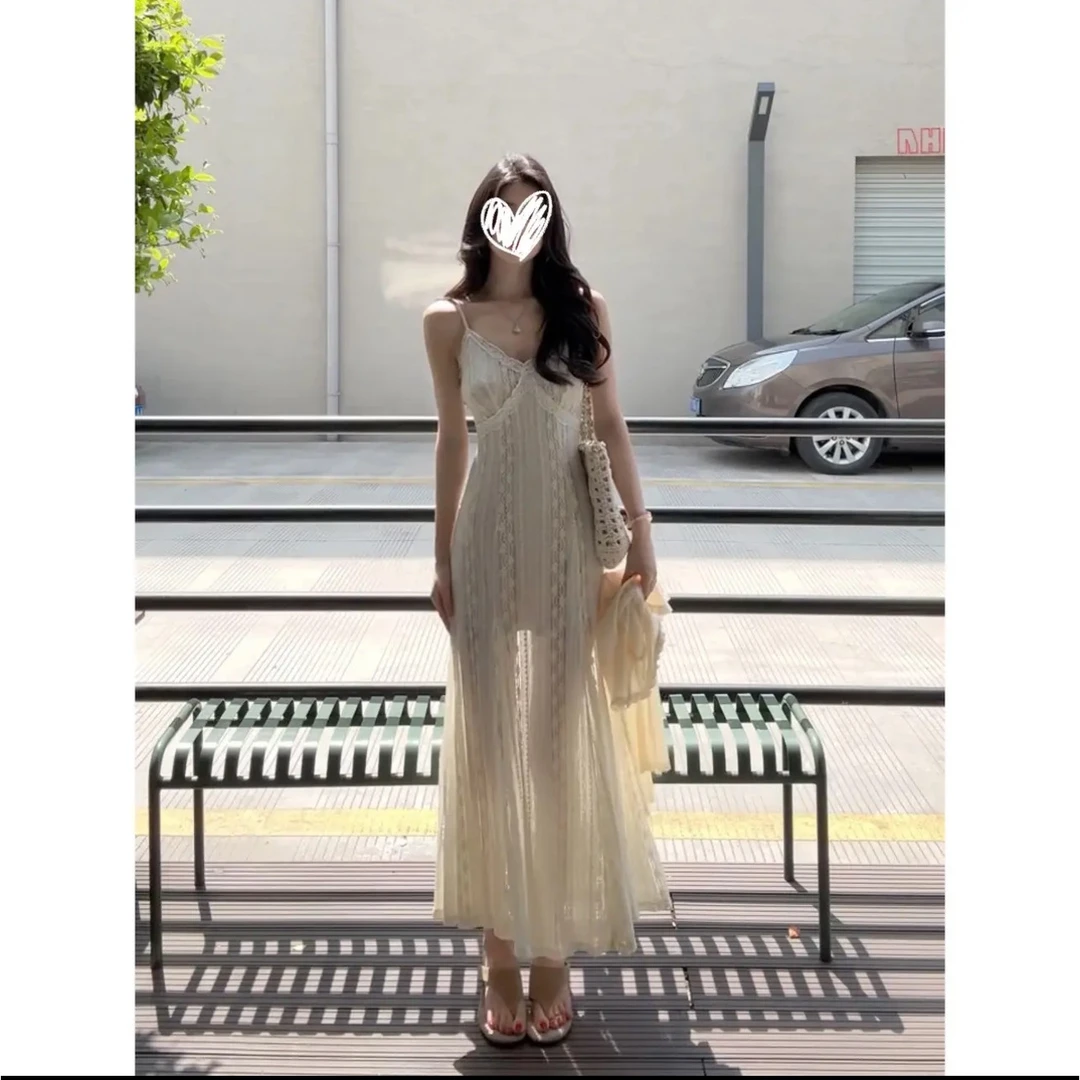 浪漫高级感吊带连衣裙女夏季新款显瘦修身气质设计感长裙