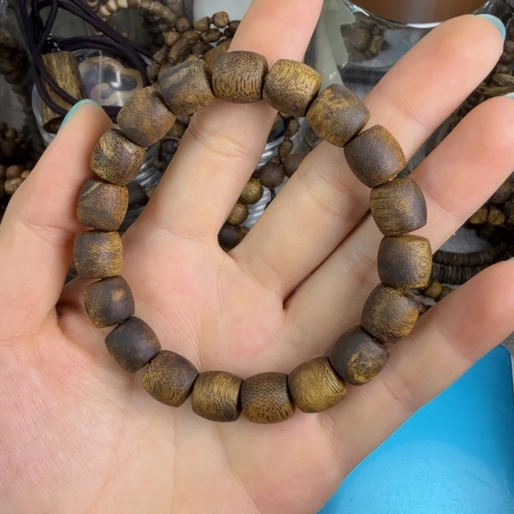 沉香沉香碎屑莺歌绿奇楠1.0鼓珠8.7克