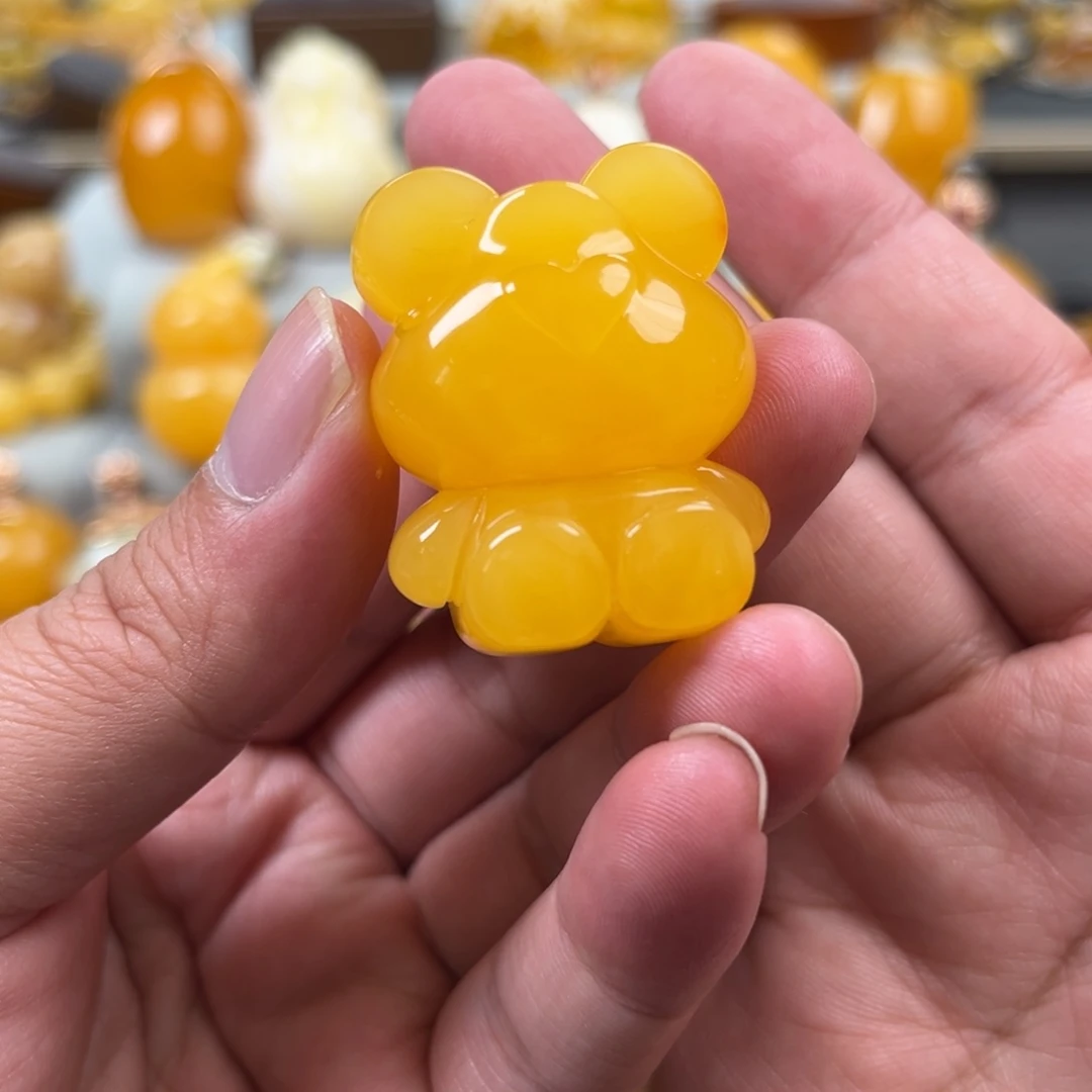 蜜蜡未镶嵌珠宝奇石