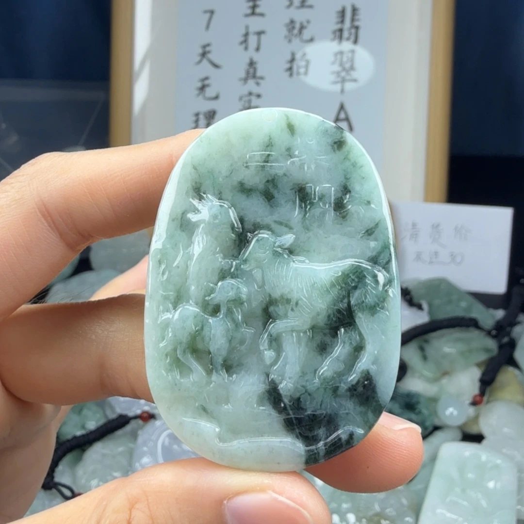 翡翠未镶嵌颈饰翡翠