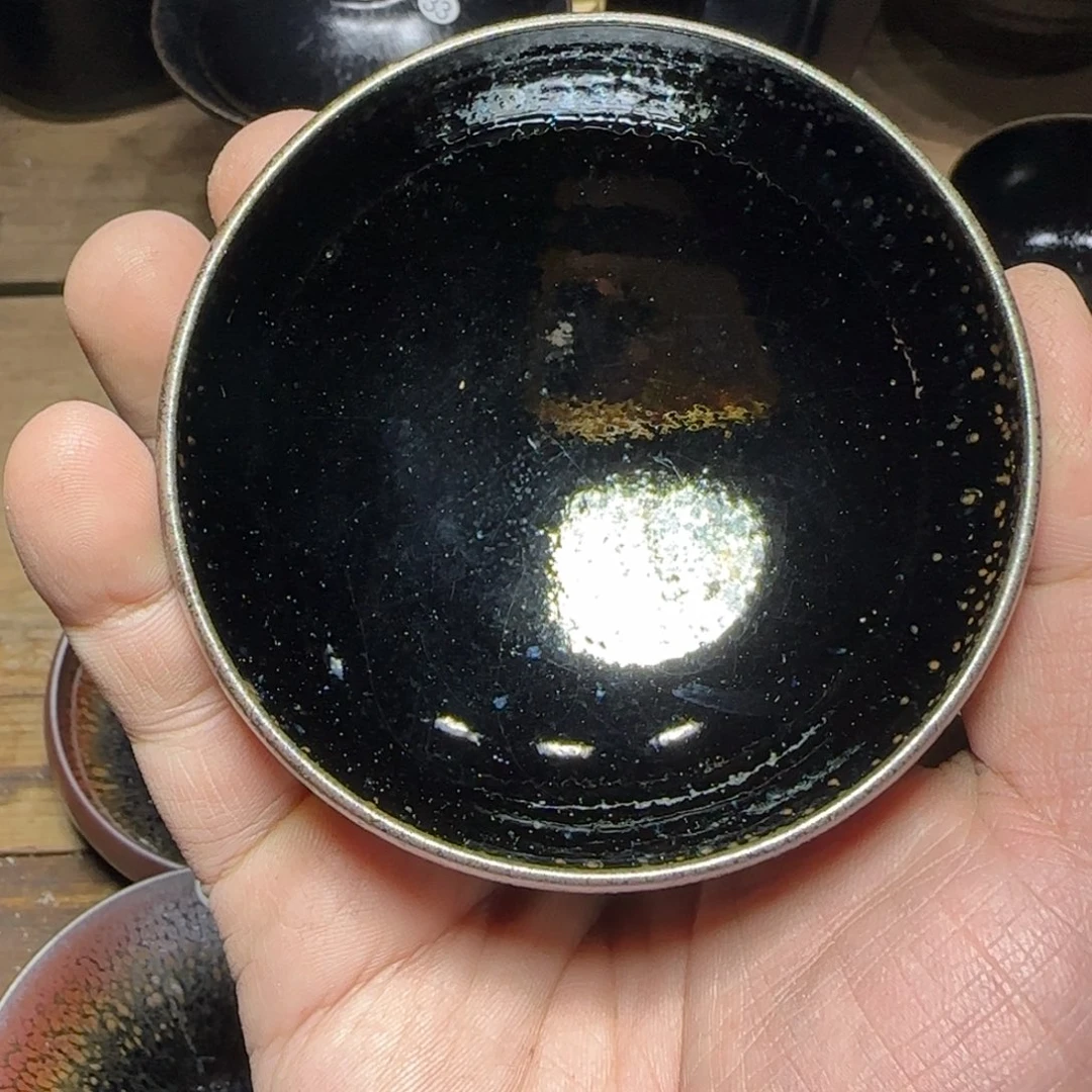 茶盏爱***?是因为他在这个