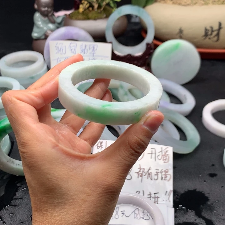 中***师定制翡翠翡翠手镯未镶嵌