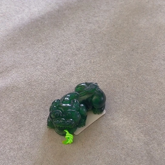 L***Y蛇纹石玉未镶嵌珠子