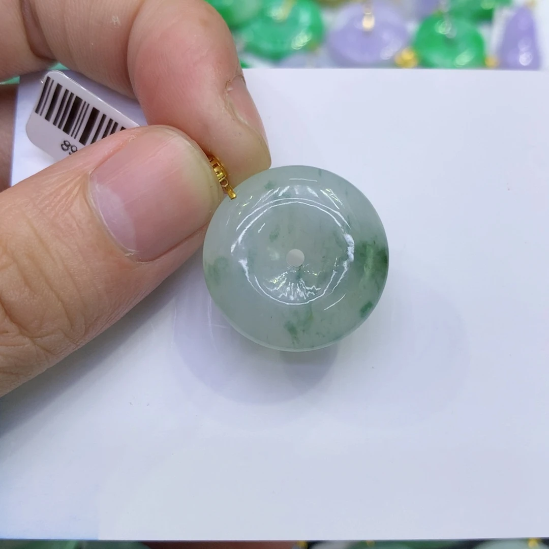 颈饰18K金镶嵌翡翠