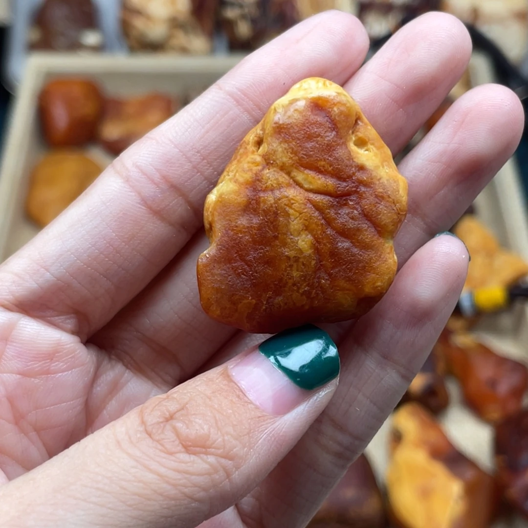 琥珀未镶嵌珠宝奇石