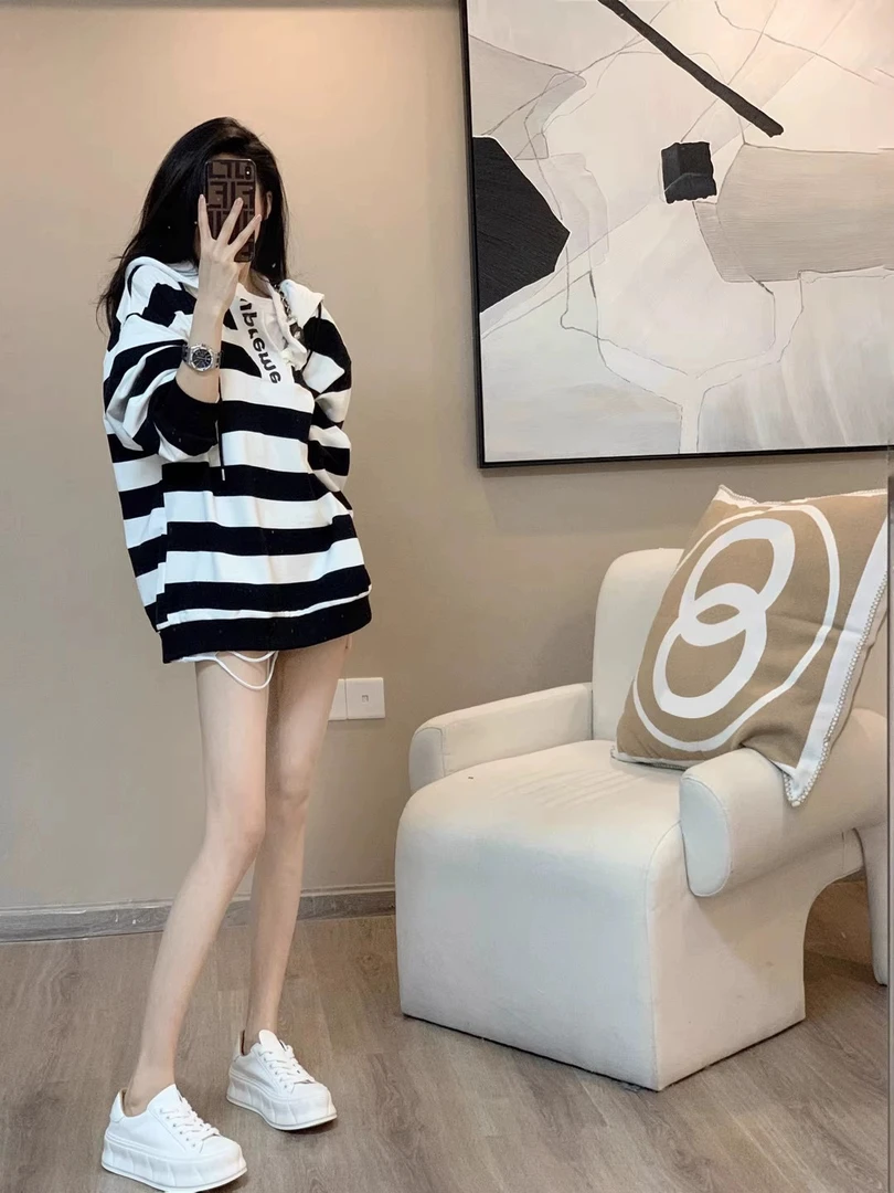 潮牌复古条纹连帽卫衣女秋冬季韩系洋气百搭显瘦宽松休闲时尚外套