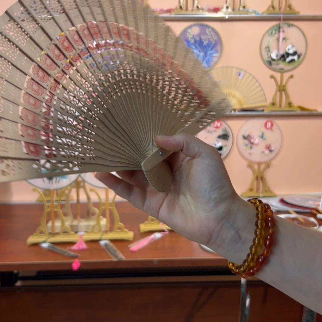 真丝刺绣好看的扇子福利哦
