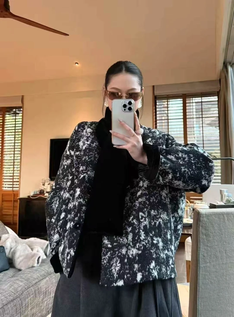 2517配围巾款丝绒拼接羽绒服女冬季2025新款90白鸭绒保暖外套上衣