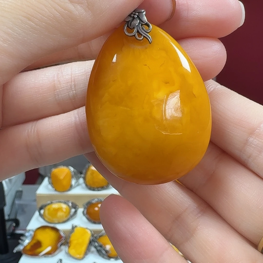 蜜蜡吊坠(不含链)银S925镶嵌吊坠