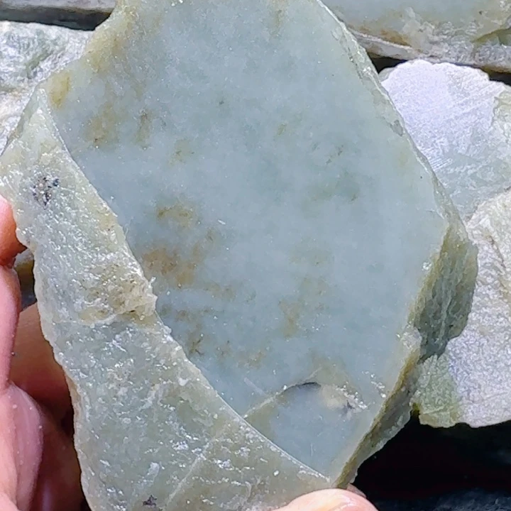 和田玉未镶嵌珠宝半成品