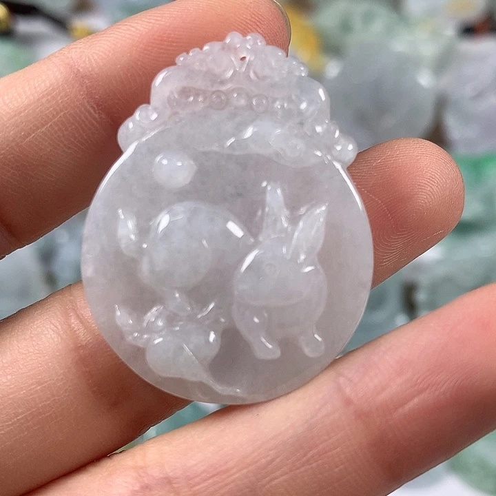 翡翠未镶嵌颈饰兔牌福利