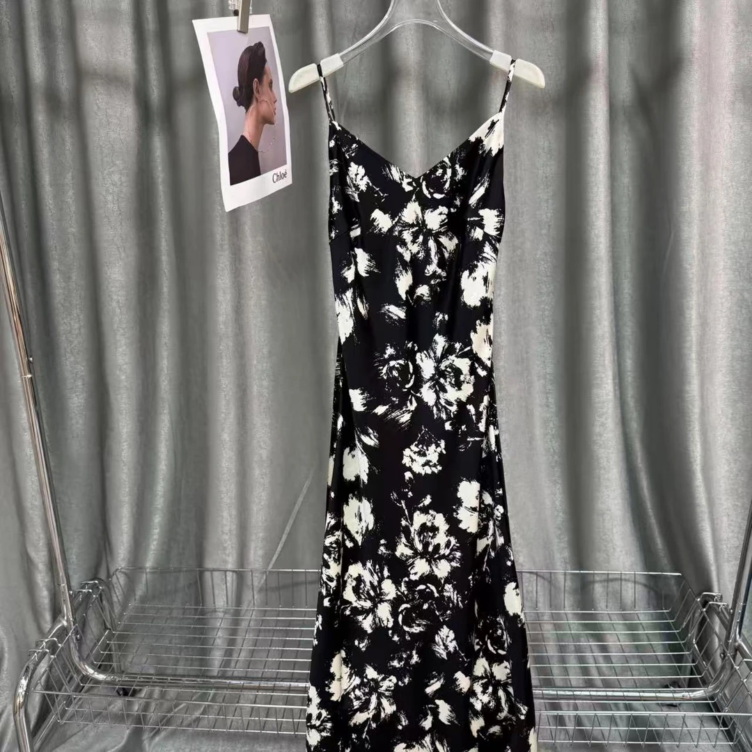 【发花专属】2025高级感设计师款黑白花极简风高定度假风气质连衣裙