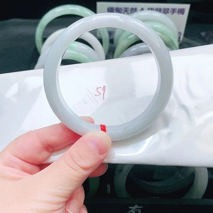 翡翠未镶嵌手镯407