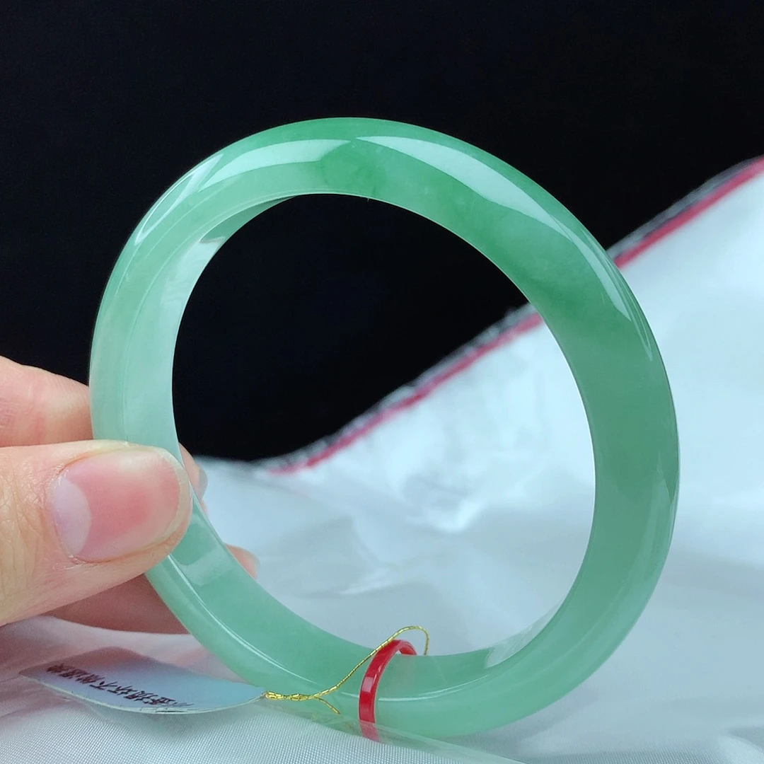 翡翠手镯未镶嵌月*湾57圈4106