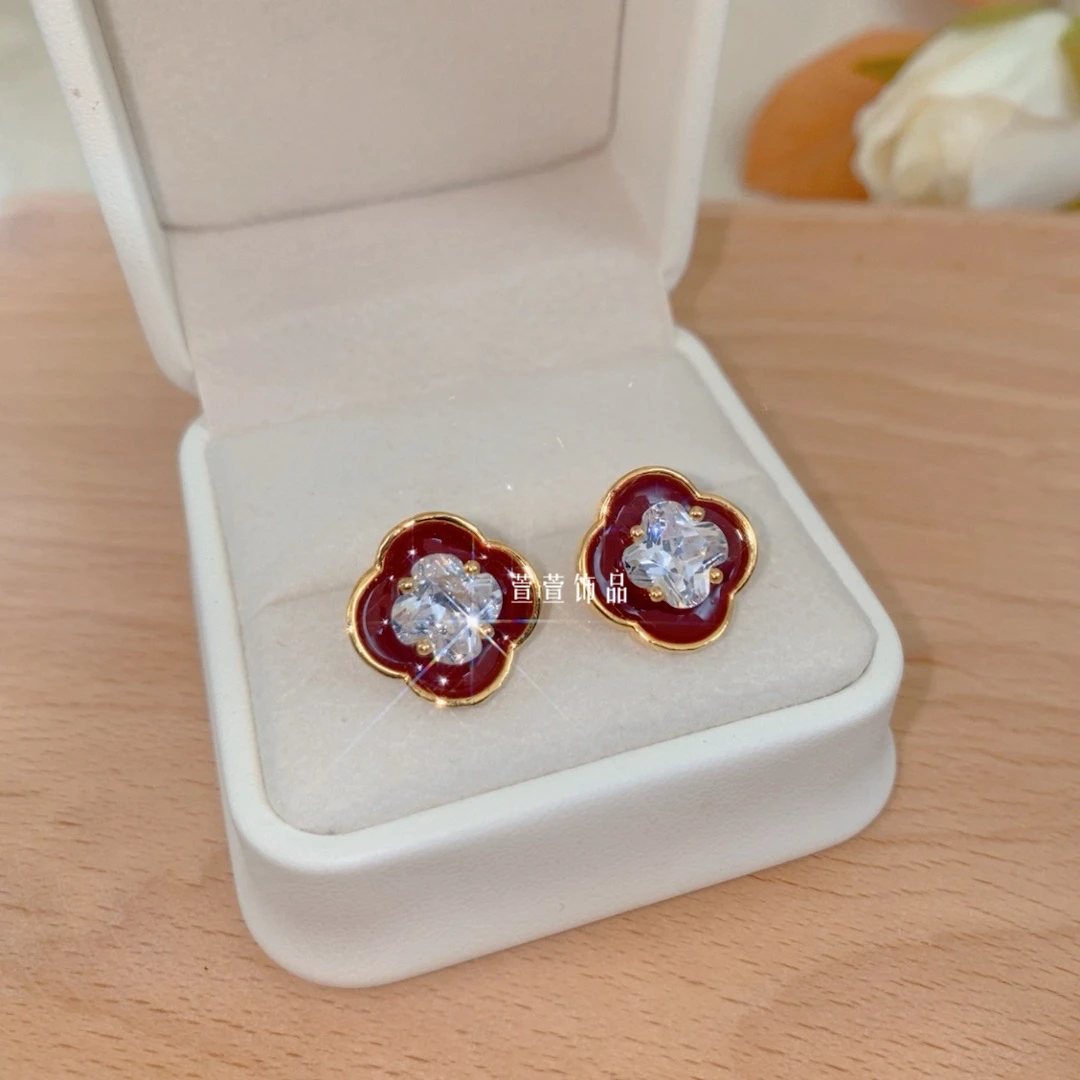 铜合金无非金属耳饰 红色幸运草精致时尚百搭高级感耳钉耳环0515
