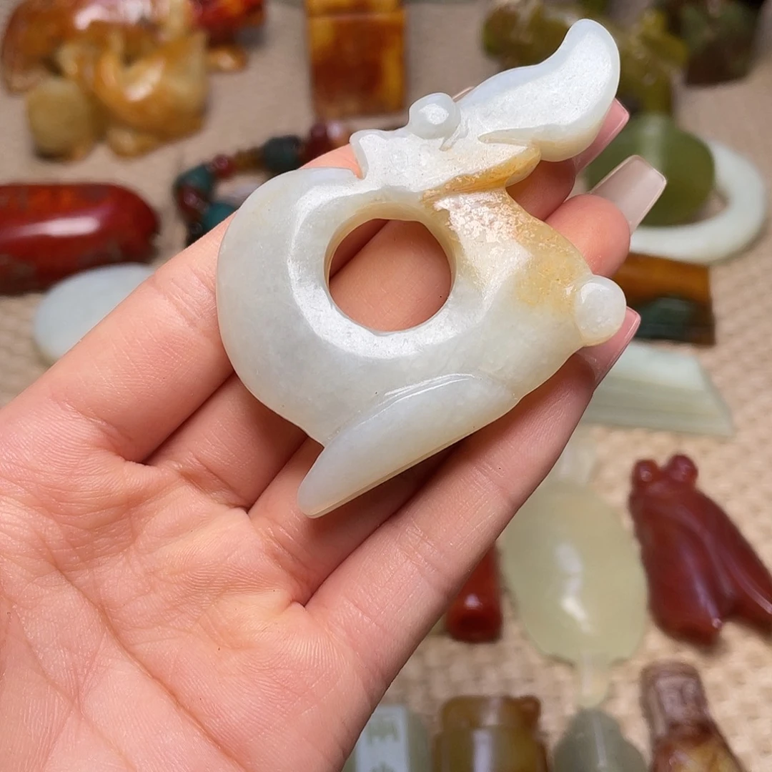 蛇纹石玉未镶嵌如图