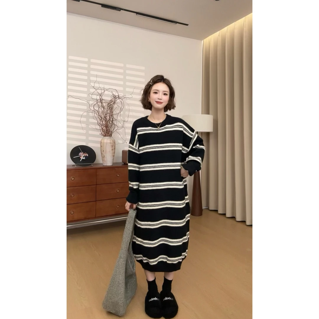 【张小九】秋冬圆领拼色条纹厚款百搭显瘦毛衣裙Z9436