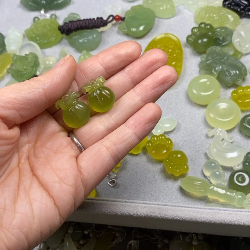 【闪购商品】蛇纹石玉挂件耳饰耳环项链未镶嵌大**利