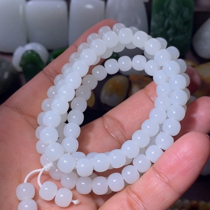 和田玉未镶嵌项链