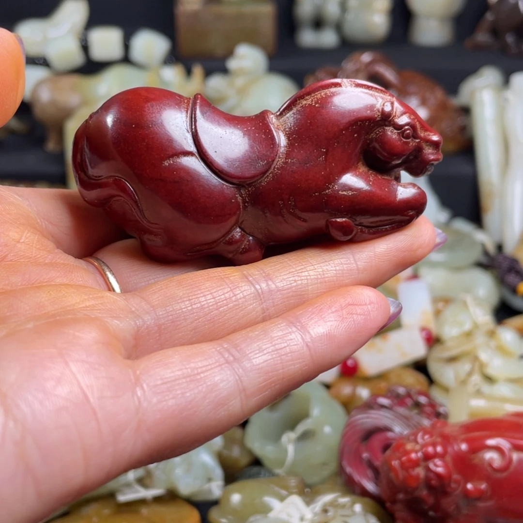 自***岁和田玉未镶嵌颈饰