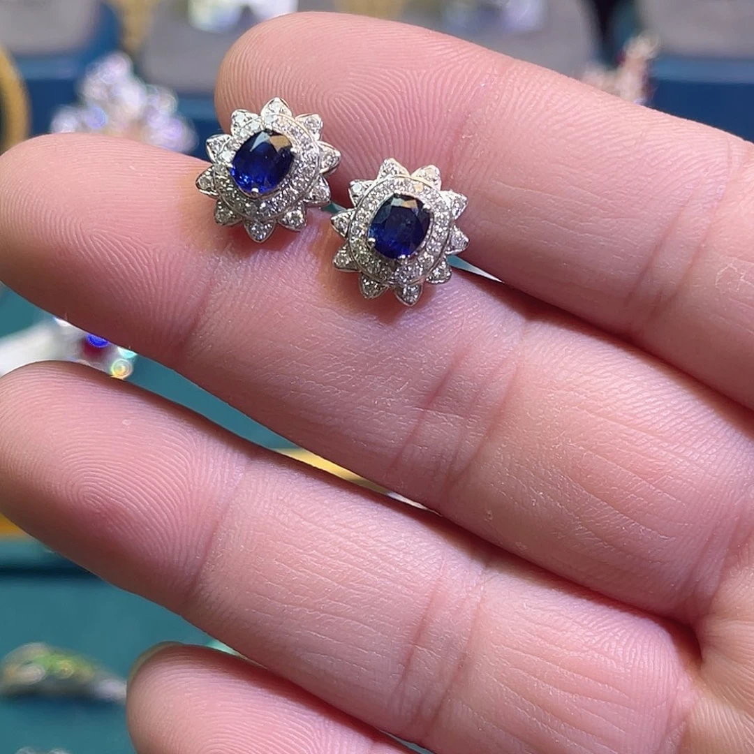 耳饰蓝宝石18K金镶嵌主石1.98克拉