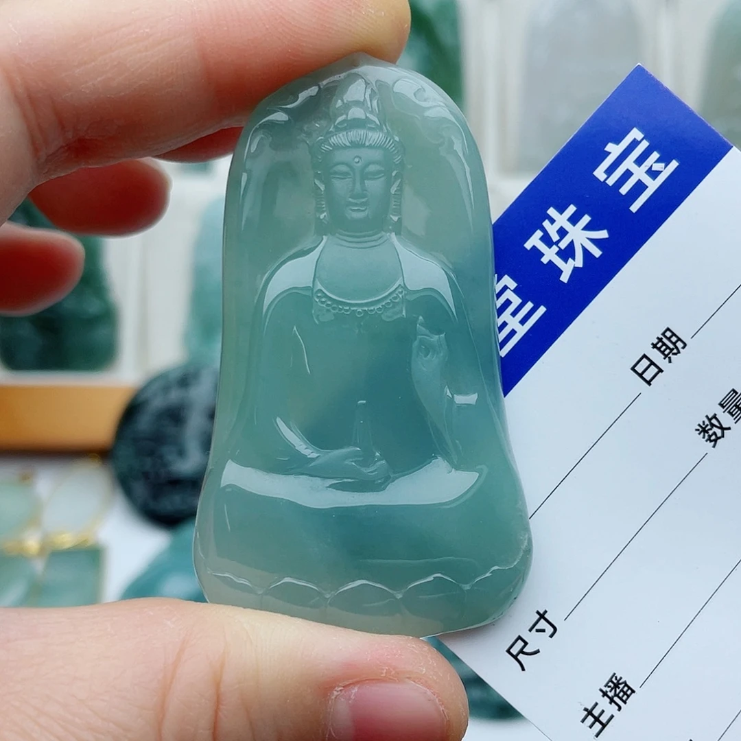 翡翠未镶嵌颈饰素衣观音