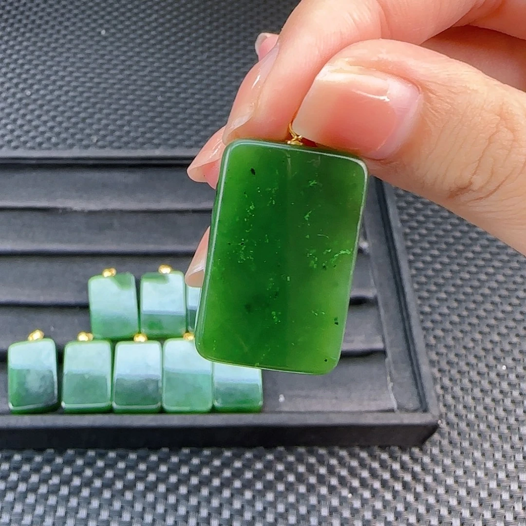 和田玉银S925镶嵌颈饰碧玉无事牌卡30 20 6