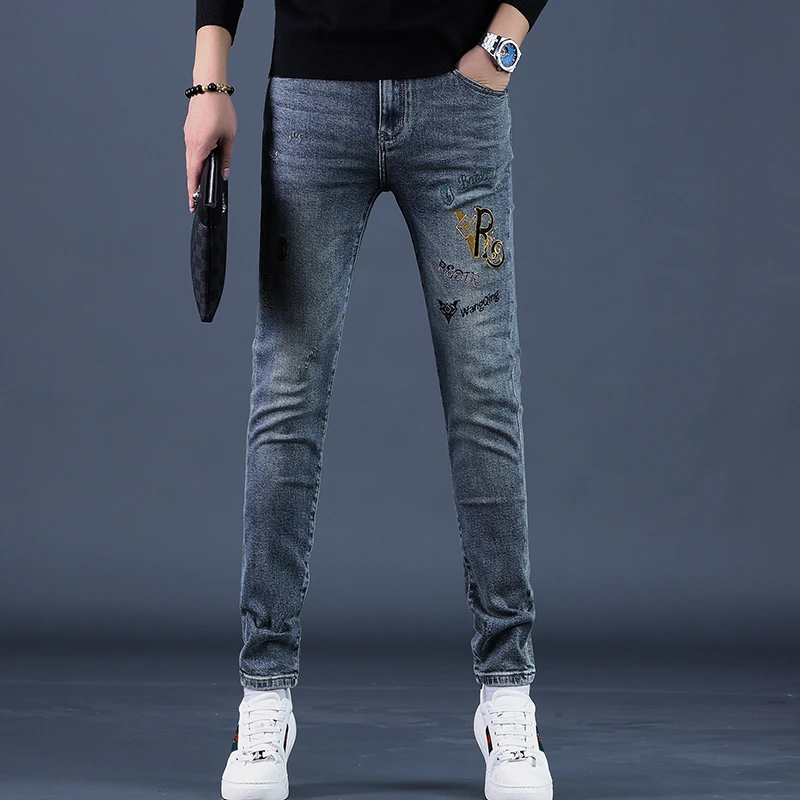 牛仔裤男款2025秋季新款弹力修身刺绣潮牌蓝色小脚休闲男士长裤子