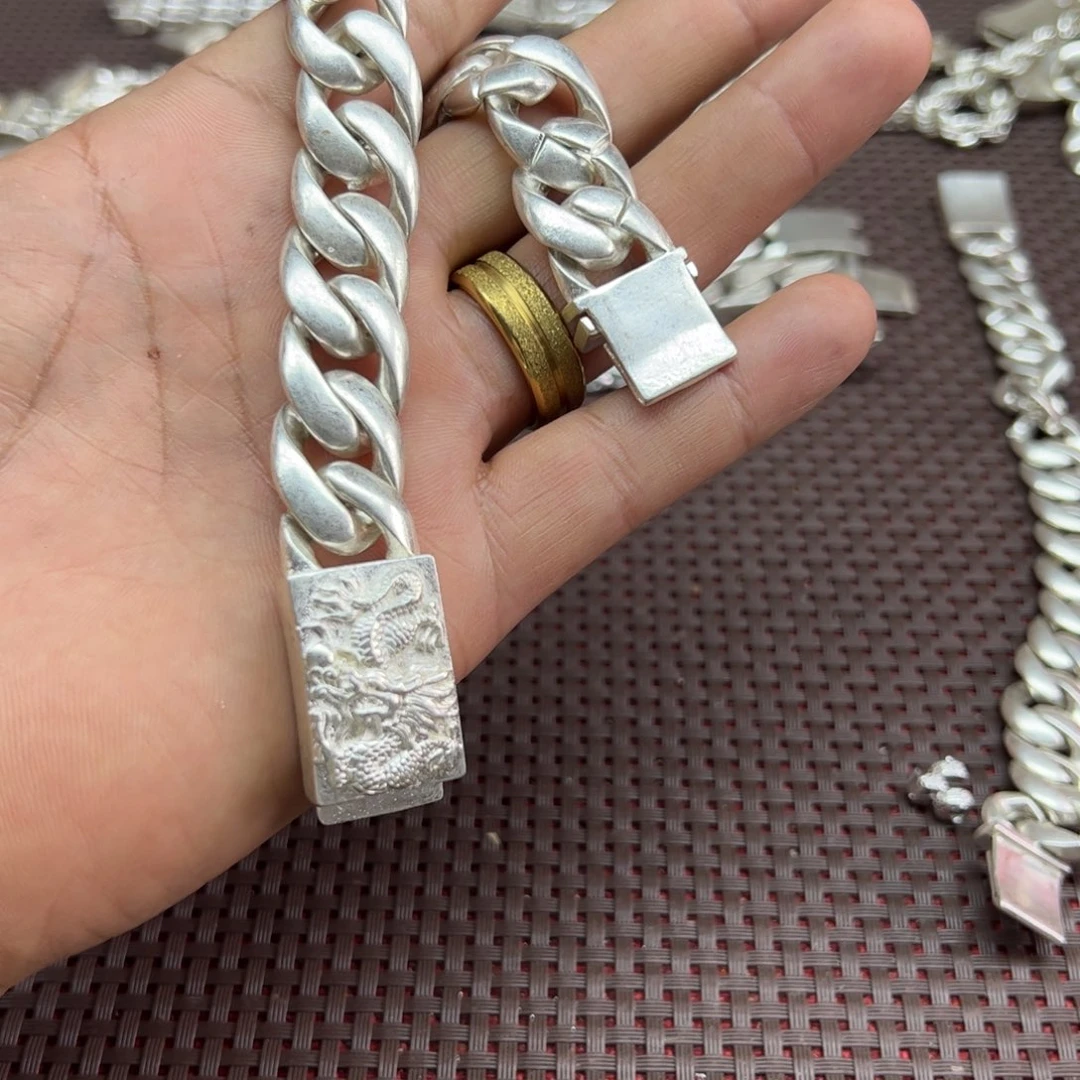 沧***5合成金属老银，S925龙牌手链