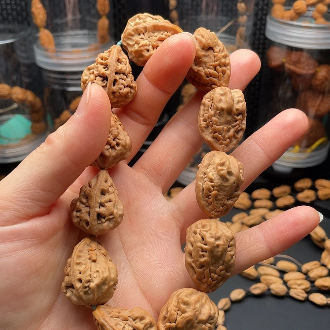 龙***风文玩核桃吊坠002小蛤蟆头