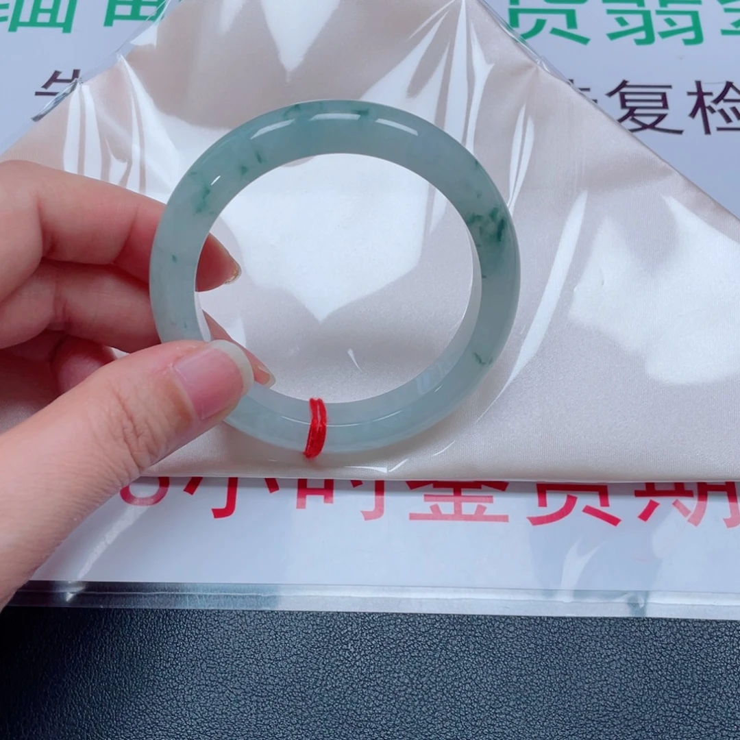 翡翠未镶嵌手镯冰飘花