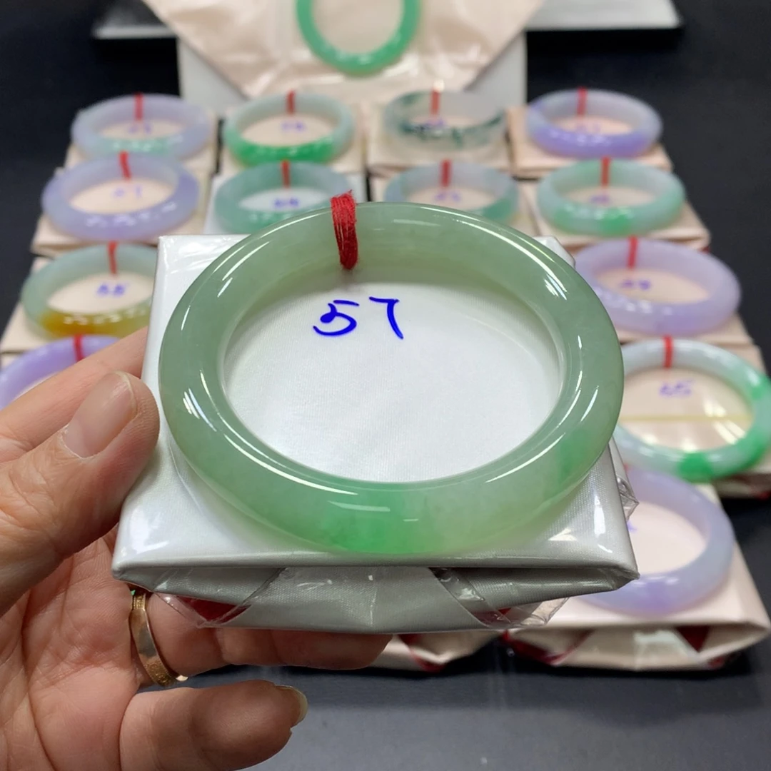 翡翠未镶嵌手镯57圈口