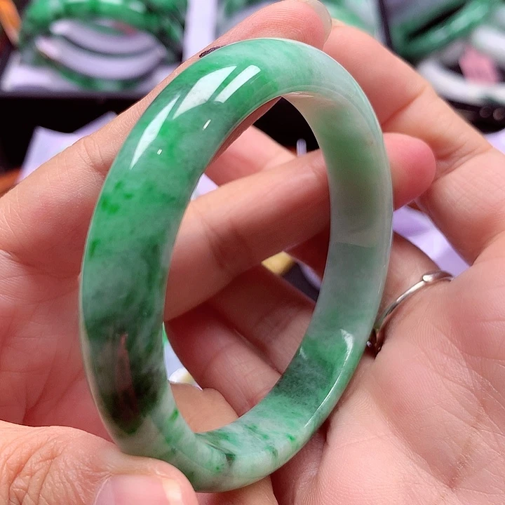 未镶嵌手镯翡翠翡翠