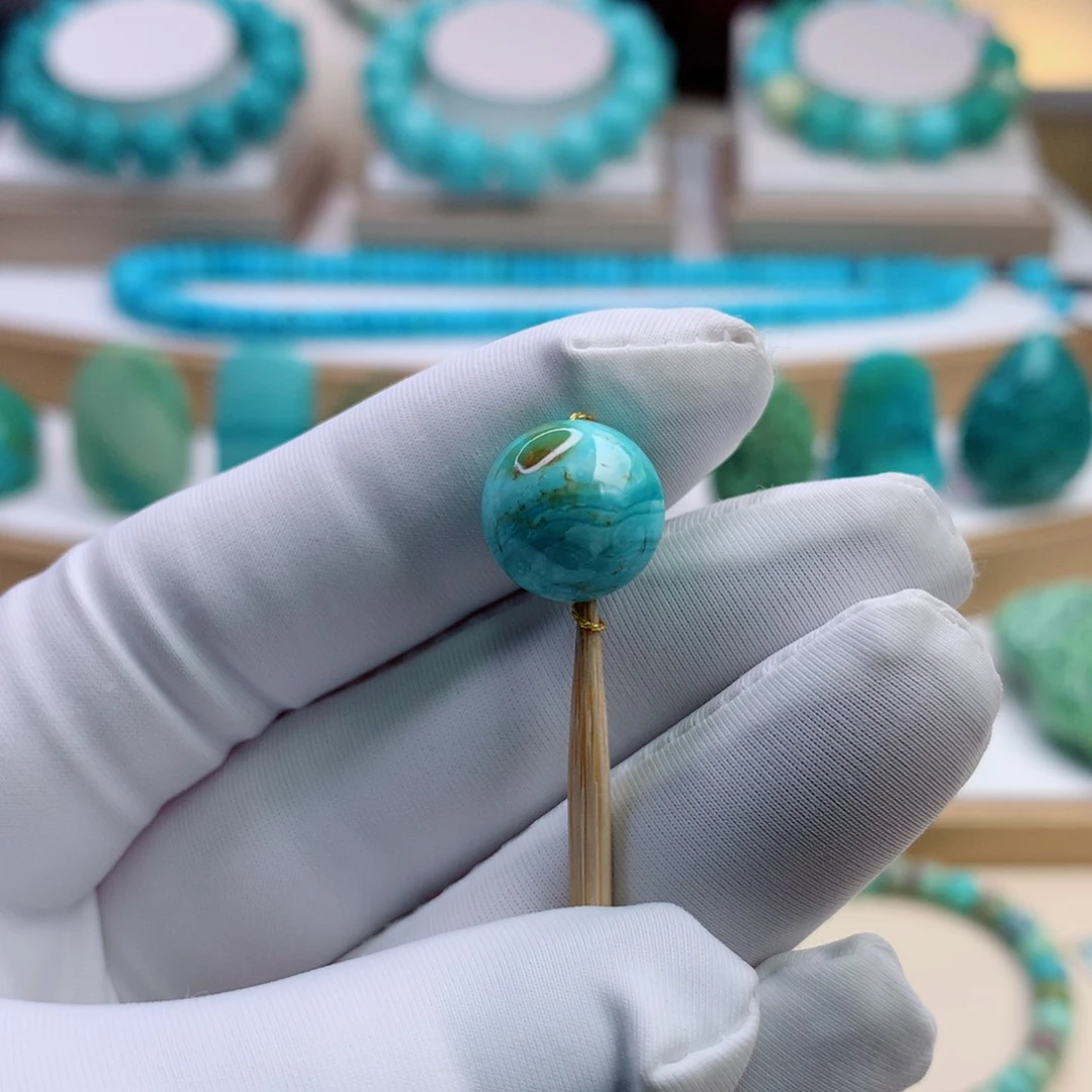 未镶嵌绿松石颈饰