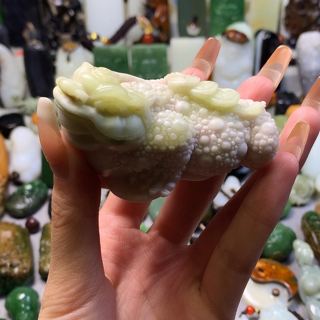 未镶嵌和田玉摆件
