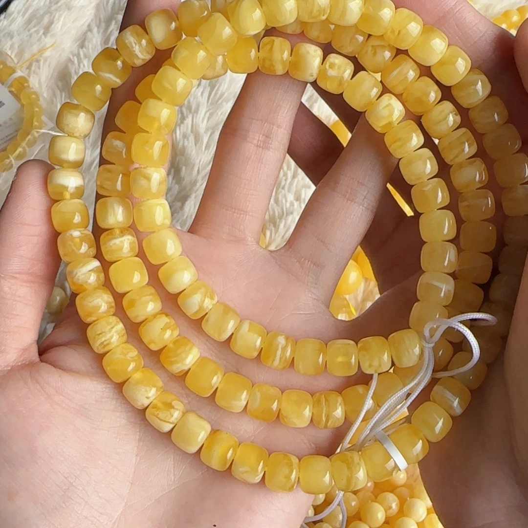 蜜蜡裸石未镶嵌蜜蜡