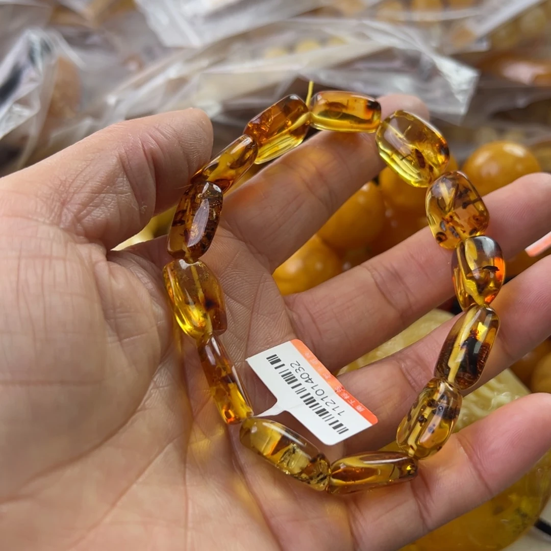 琥珀珠宝奇石未镶嵌