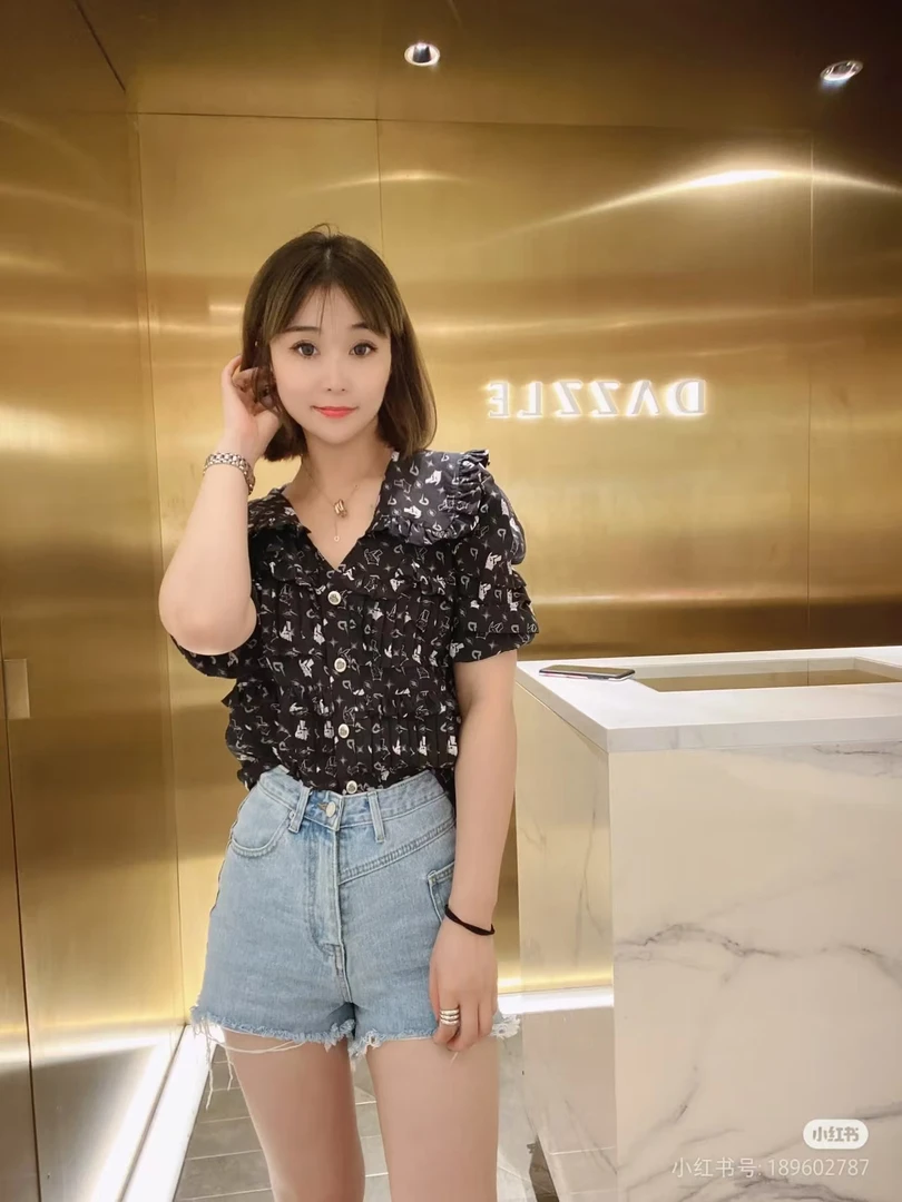 D素满印皮卡丘含桑蚕丝衬衣
