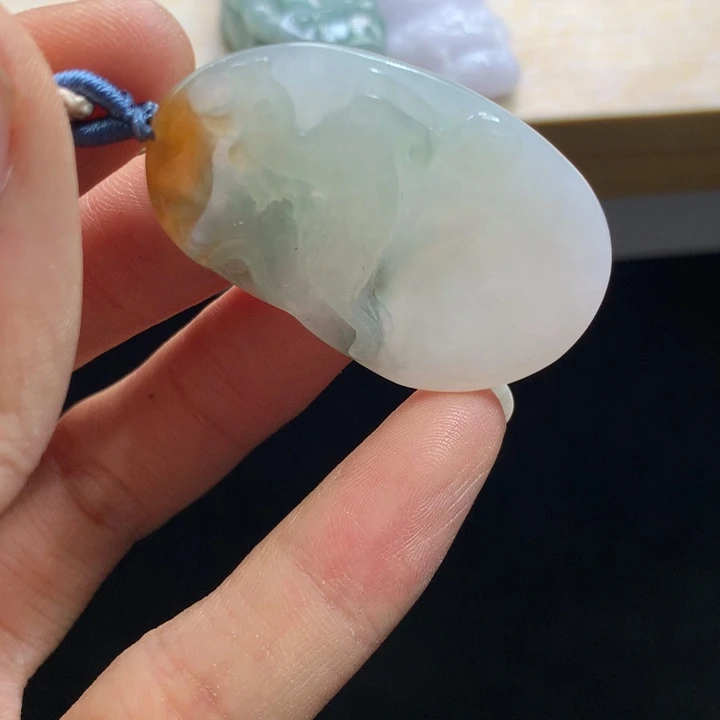 翡翠未镶嵌颈饰吊坠