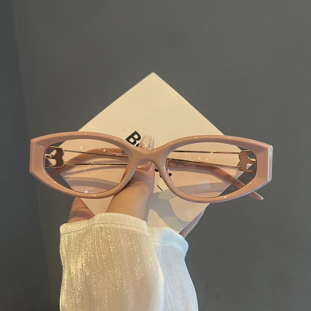 休闲时尚太阳眼镜粉色可爱女高级感防紫外线复古百搭开车猫眼墨镜