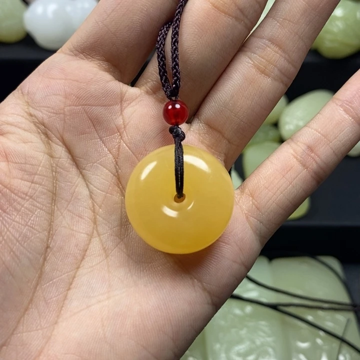 完全开放黄色扣子
