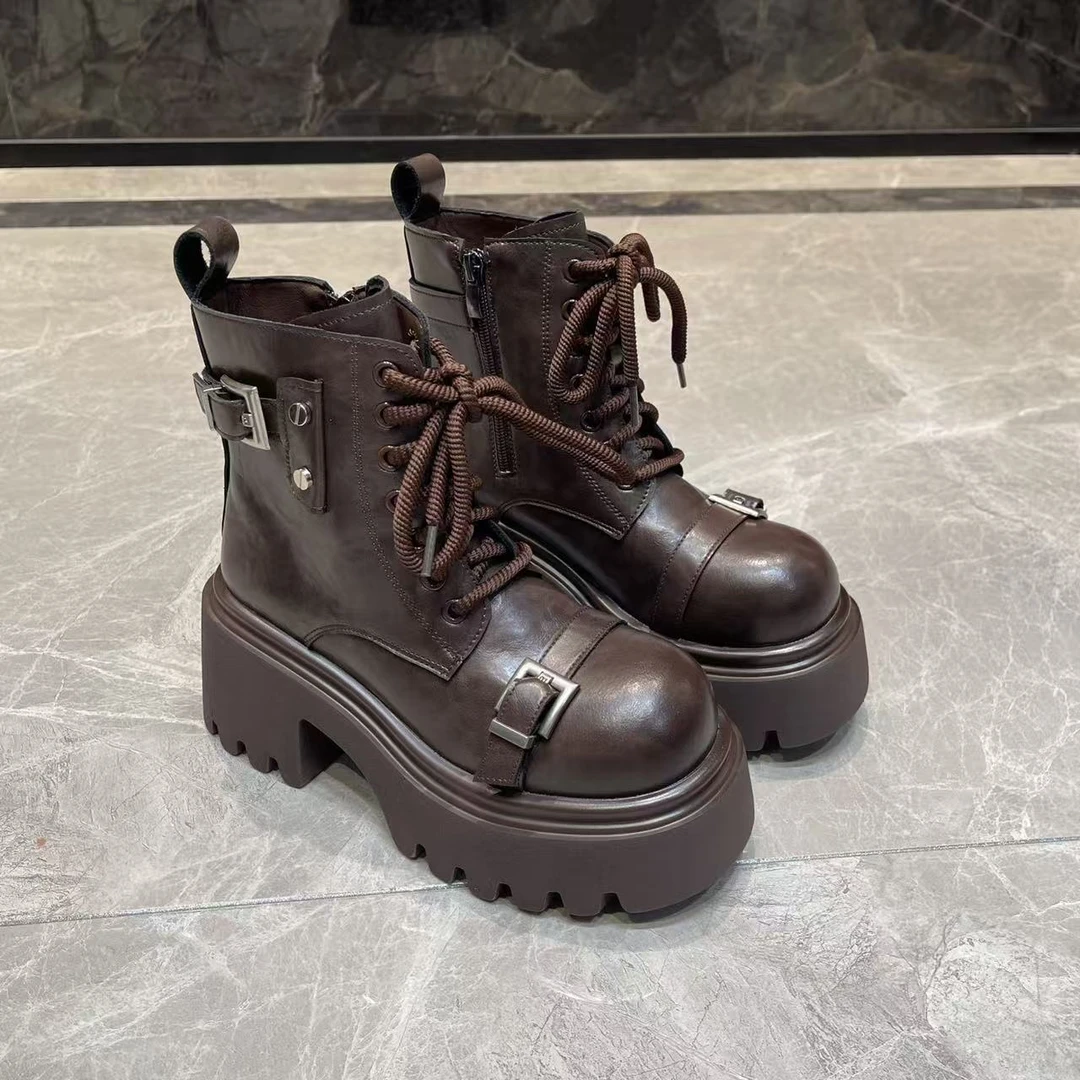 【安暖家】厚底马丁靴女款甜酷风内增高矮子乐显腿长短筒靴ASD97