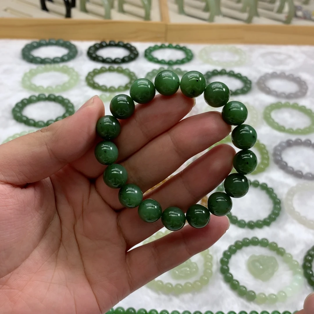 未镶嵌手串和田玉（猕猴桃碧玉11.8）