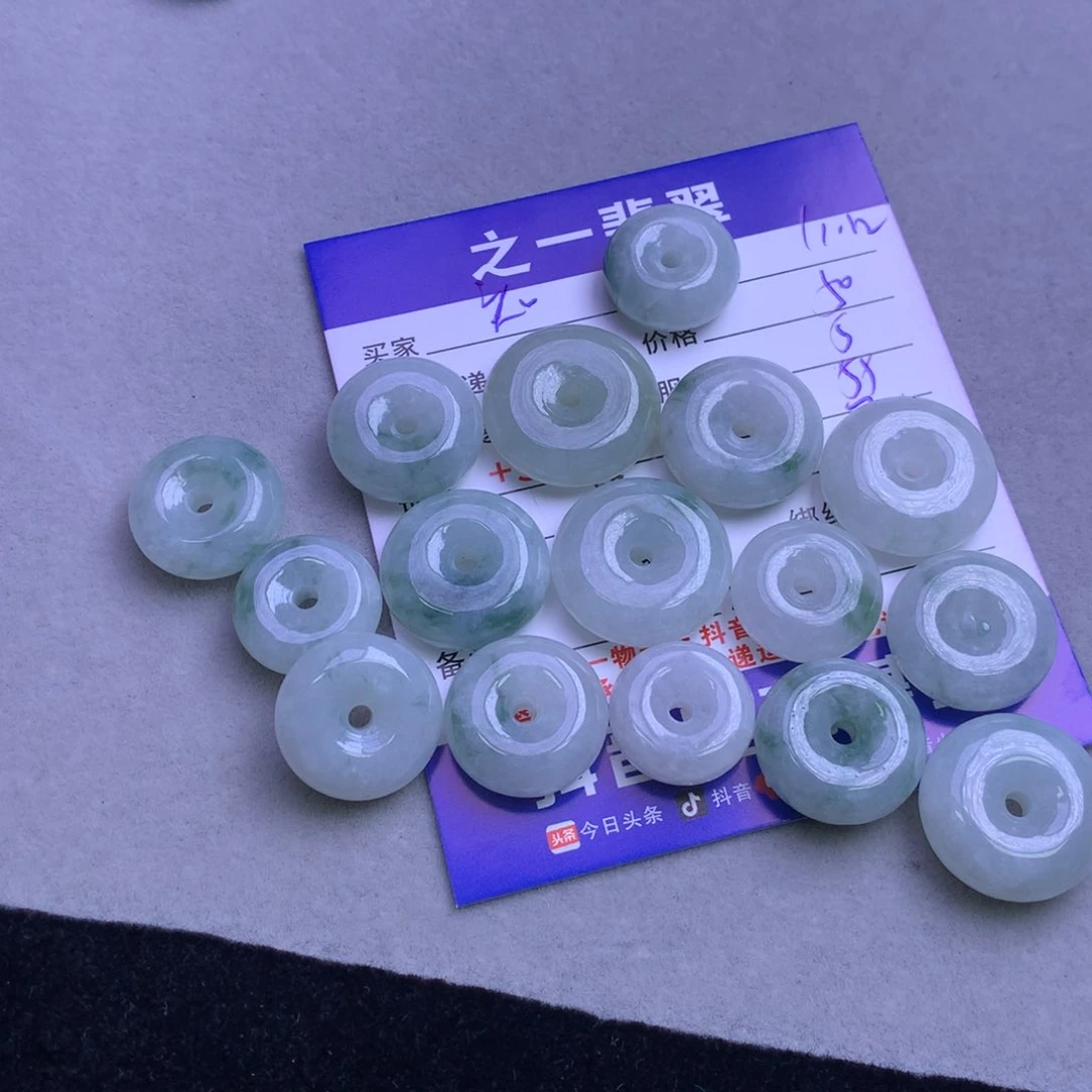 颈饰未镶嵌翡翠知**天