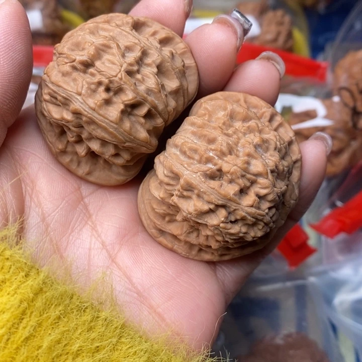 桃核吊坠白狮子43全品