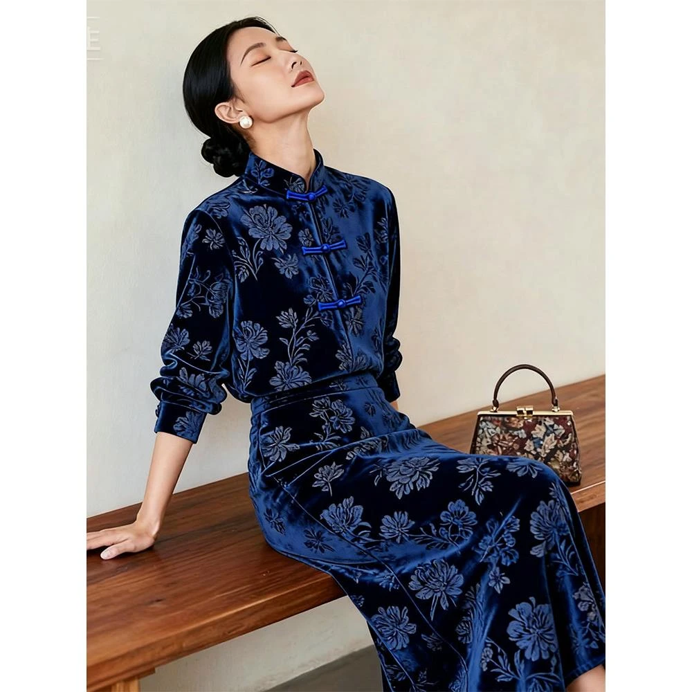 新中式女装国风套装2025秋冬新款时尚高级感丝绒上衣半身裙两件套