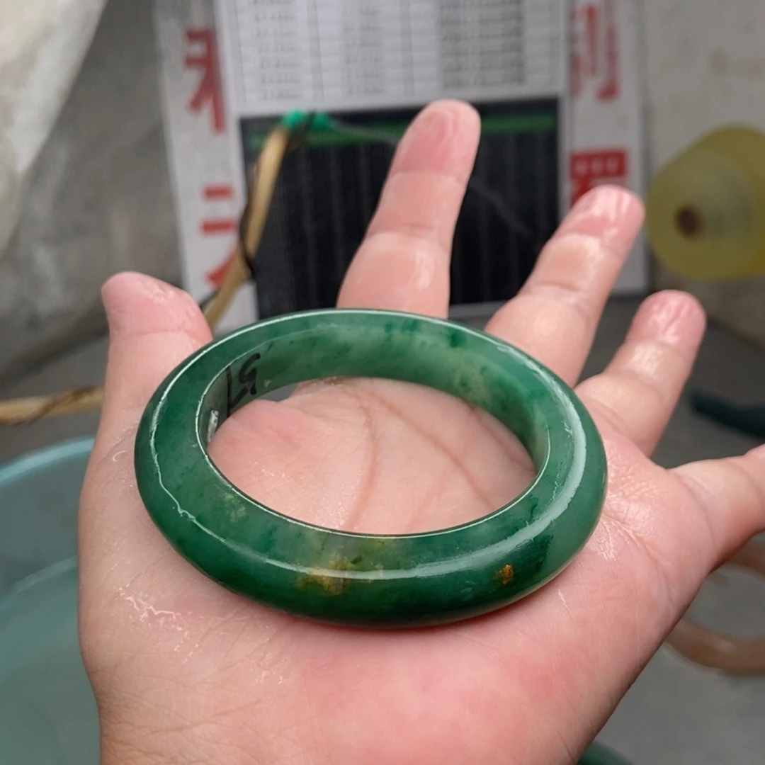 石英岩玉手镯未镶嵌