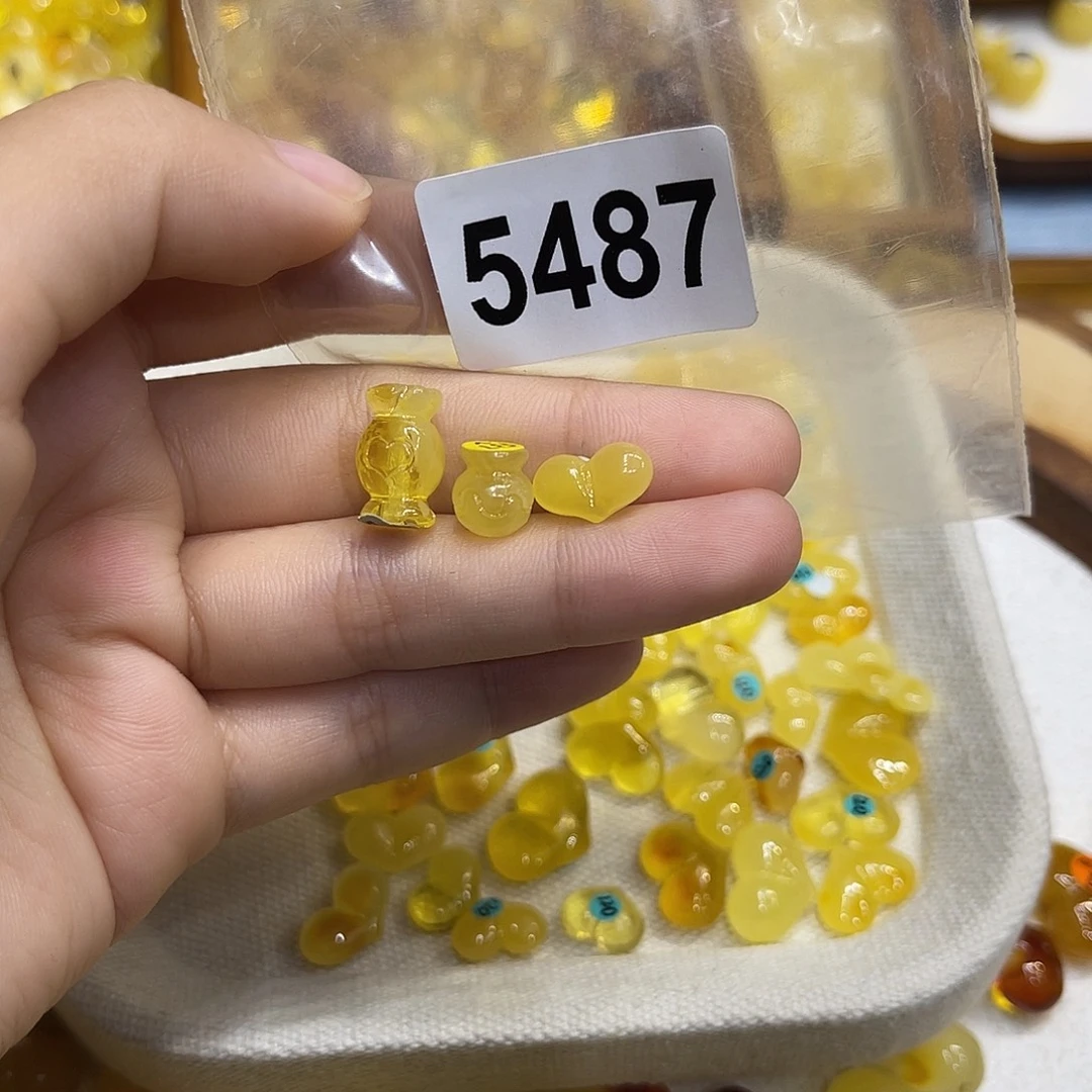 汐****琥珀未镶嵌珠宝奇石