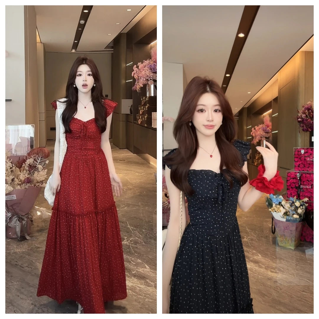 度假风法式小飞袖爱心连衣裙女2025新款露背系带显瘦中长显高裙子