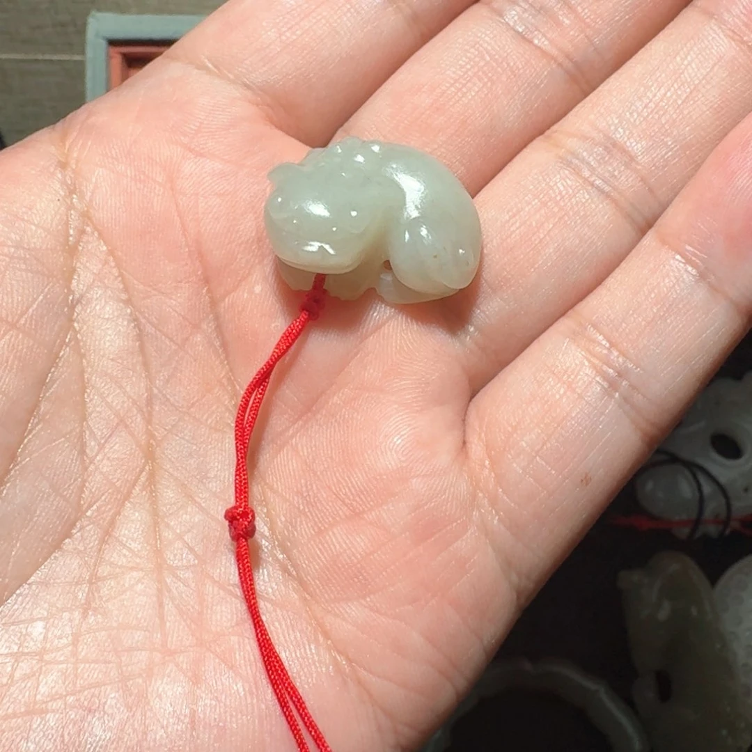 和田玉未镶嵌颈饰光**落